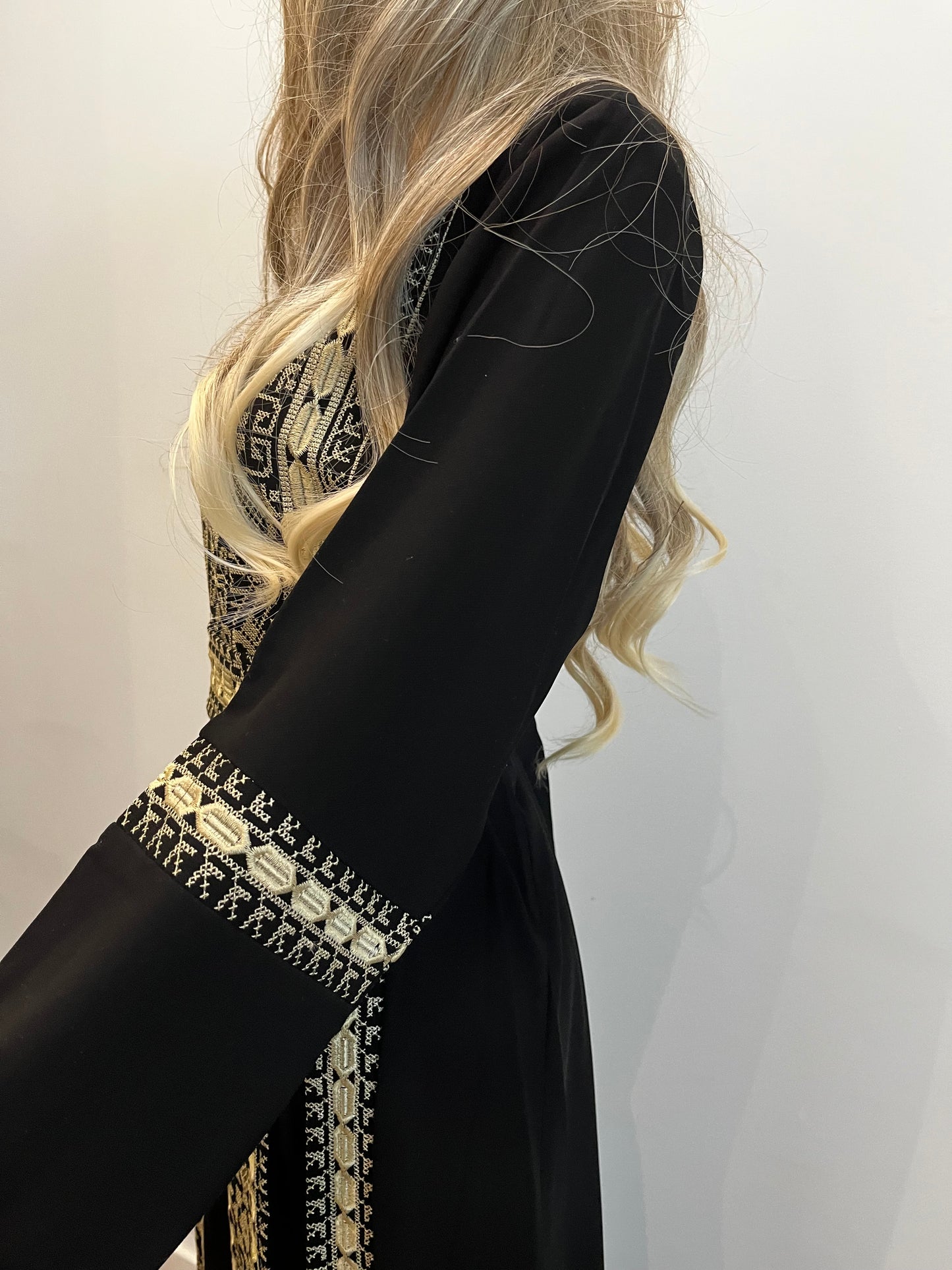 Salma Thobe Beige & Black Traditional Thobe dress (Embroidered Tatreez Palestinian Jordanian Thobe)