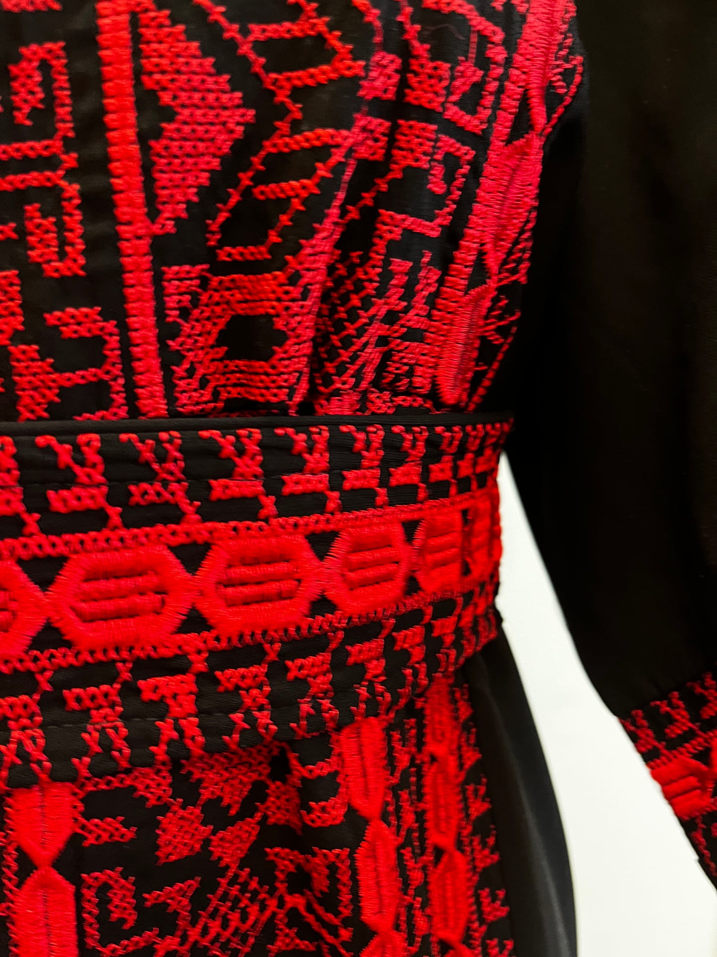 Salma Thobe Red & Black Traditional Thobe dress (Embroidered Tatreez Palestinian Jordanian Thobe)