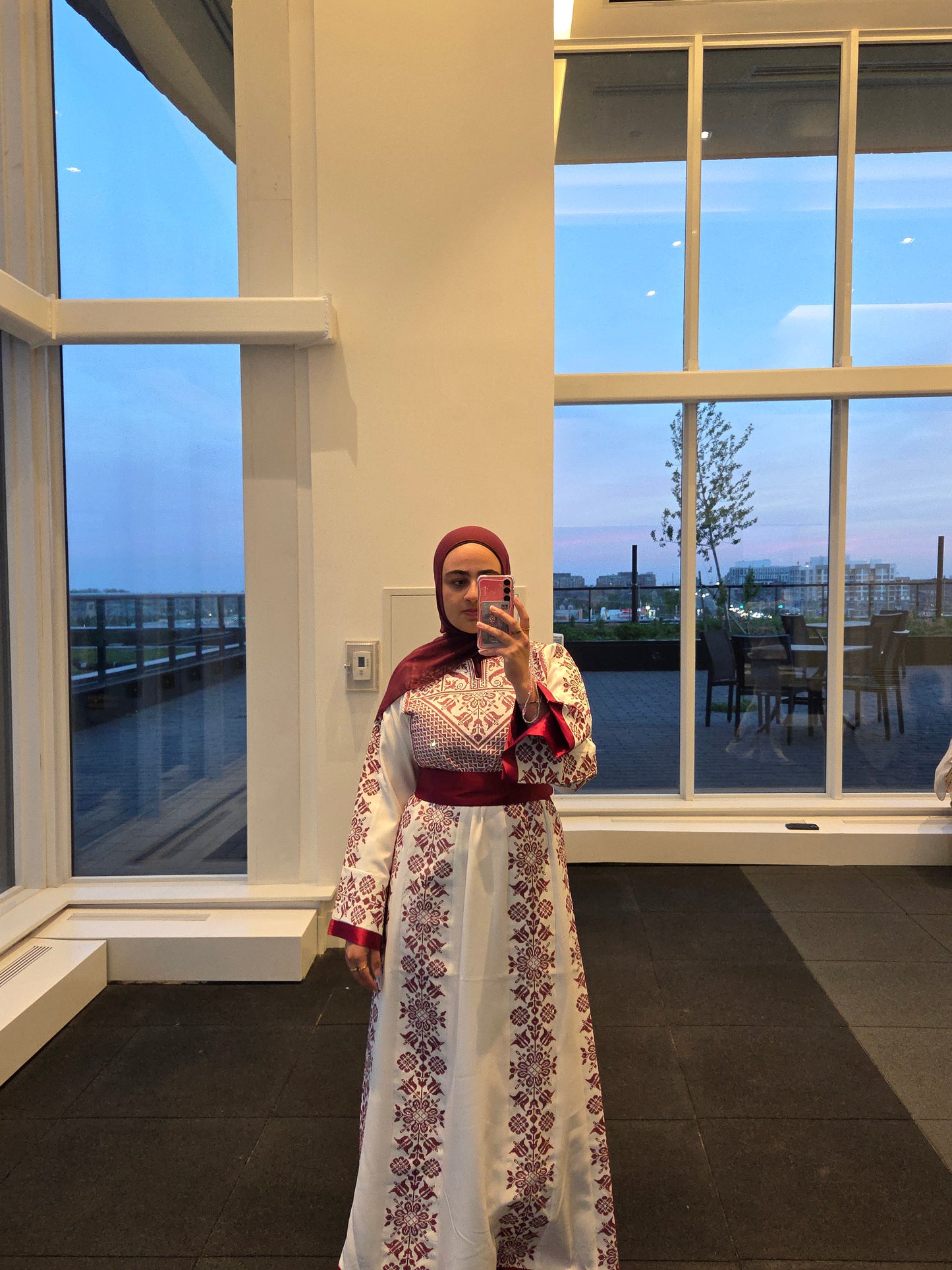 Leyla Thobe Bridal White and Red Traditional Full tatreez Back and Front Thobe With Matching head Veil