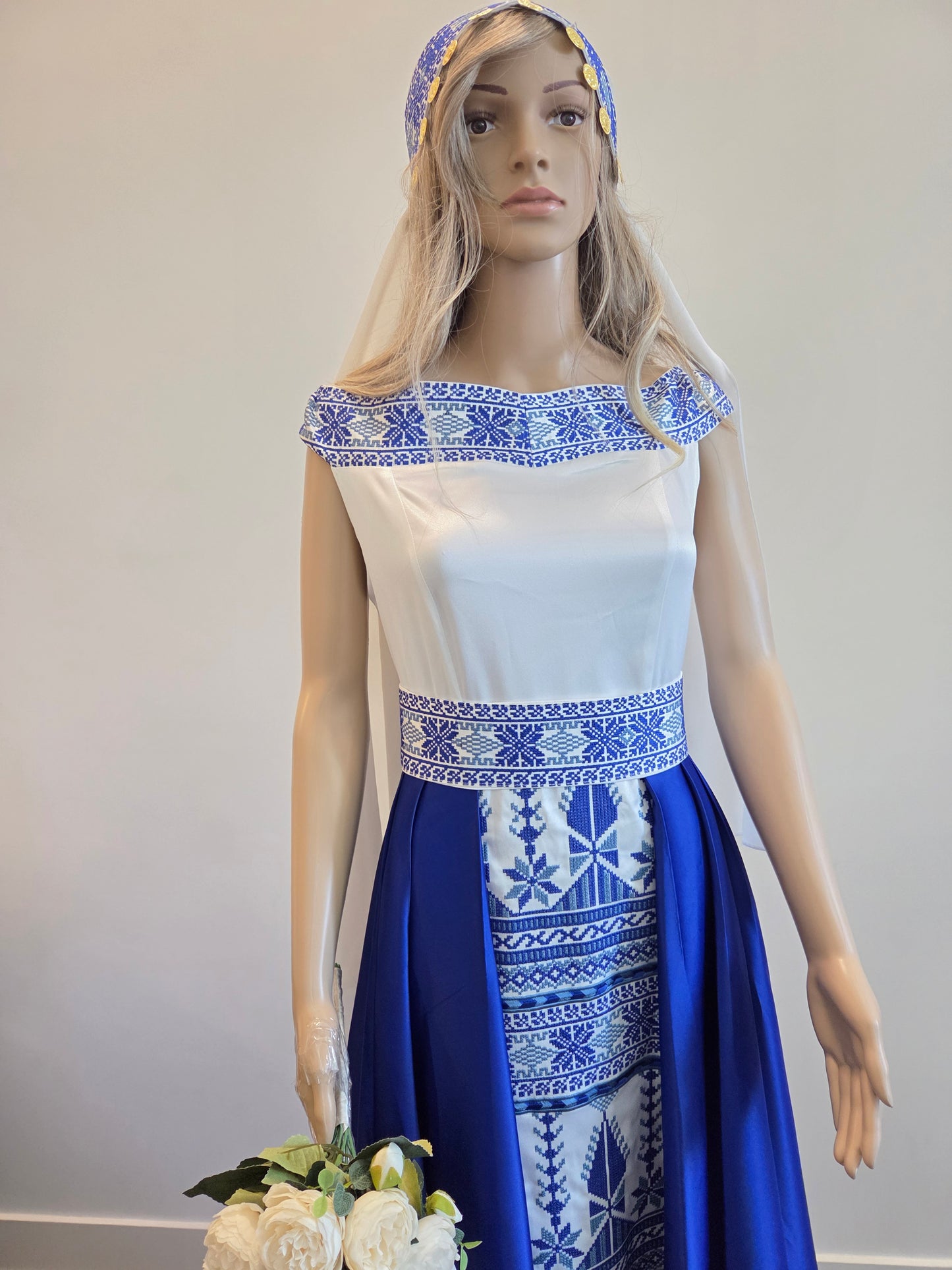 Yaffa Thobe - Blue and White Bridal sleeveless long Tail Thobe dress (Embroidered Tatreez Palestinian Jordanian Thobe)