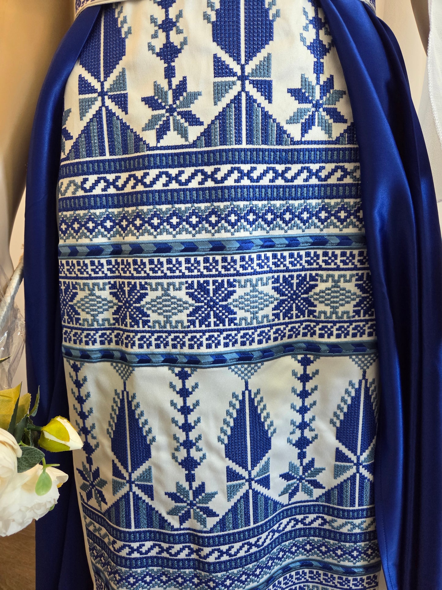 Yaffa Thobe - Blue and White Bridal sleeveless long Tail Thobe dress (Embroidered Tatreez Palestinian Jordanian Thobe)