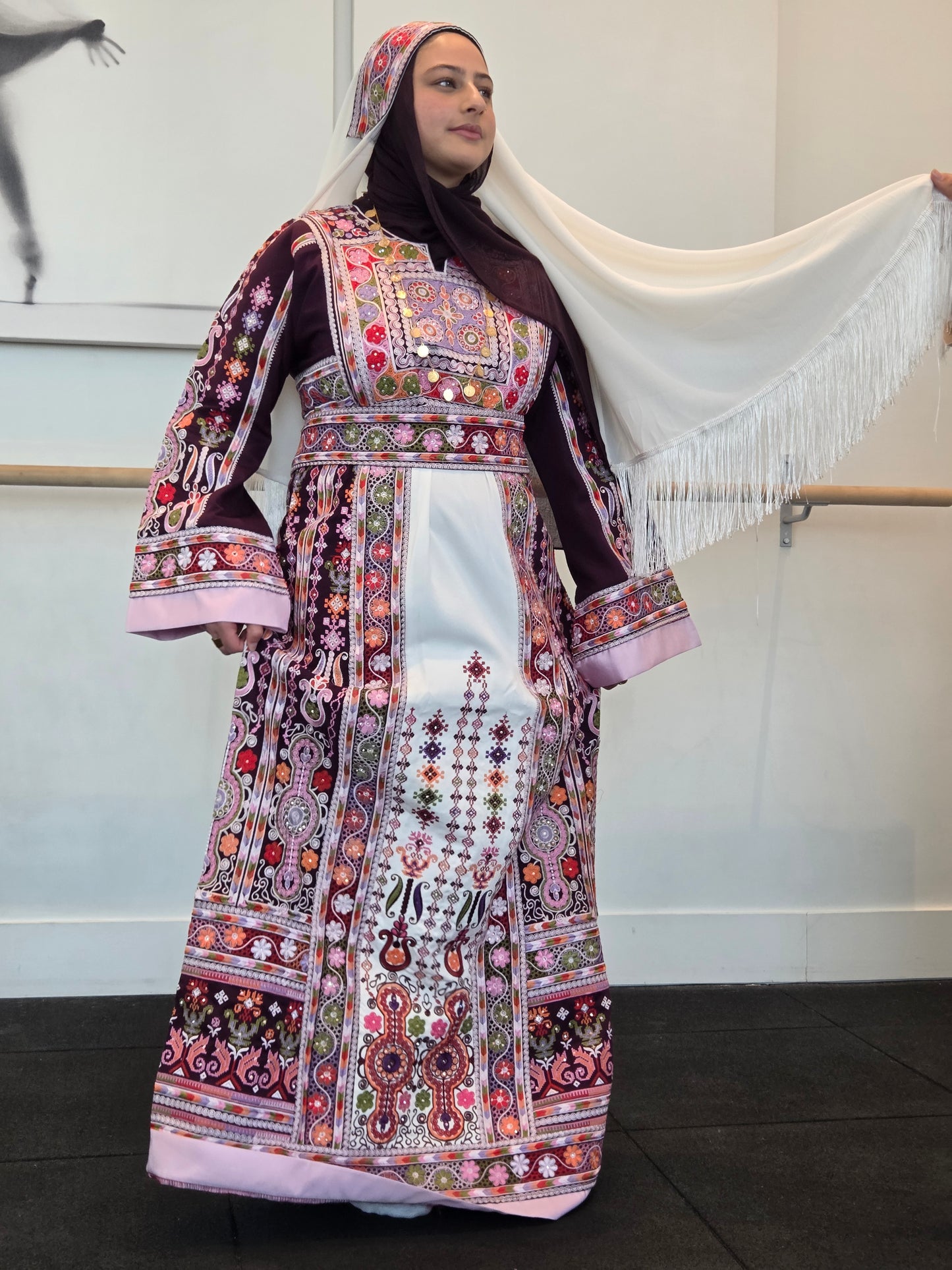 Maleka Thobe Floral Traditional Full Tatreez Back and Front Thobe With Matching head Veil