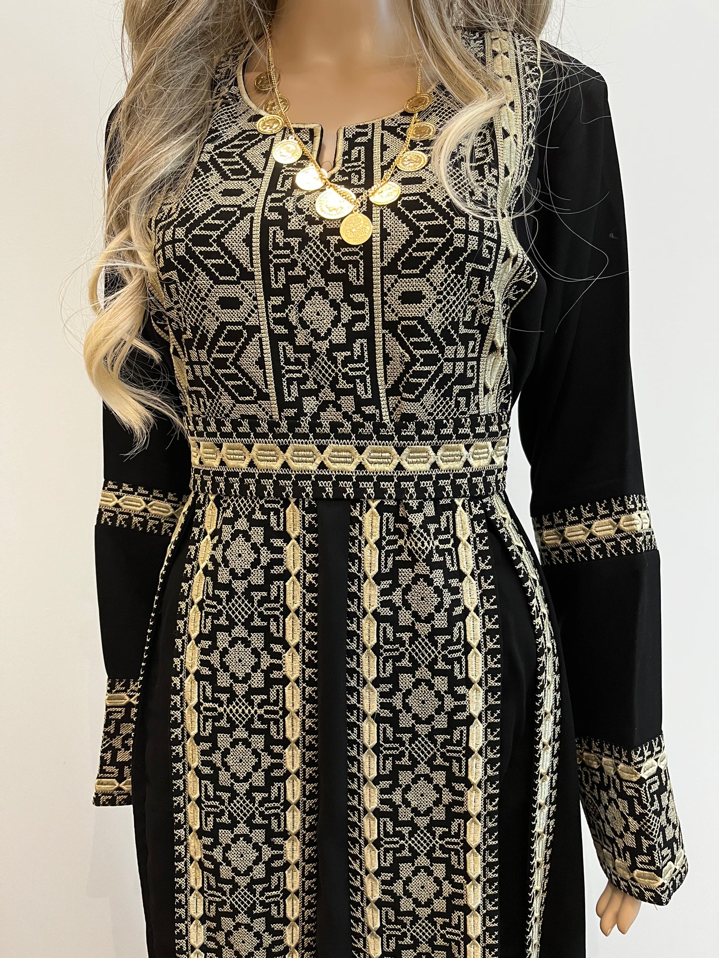 Salma Thobe Beige & Black Traditional Thobe dress (Embroidered Tatreez Palestinian Jordanian Thobe)