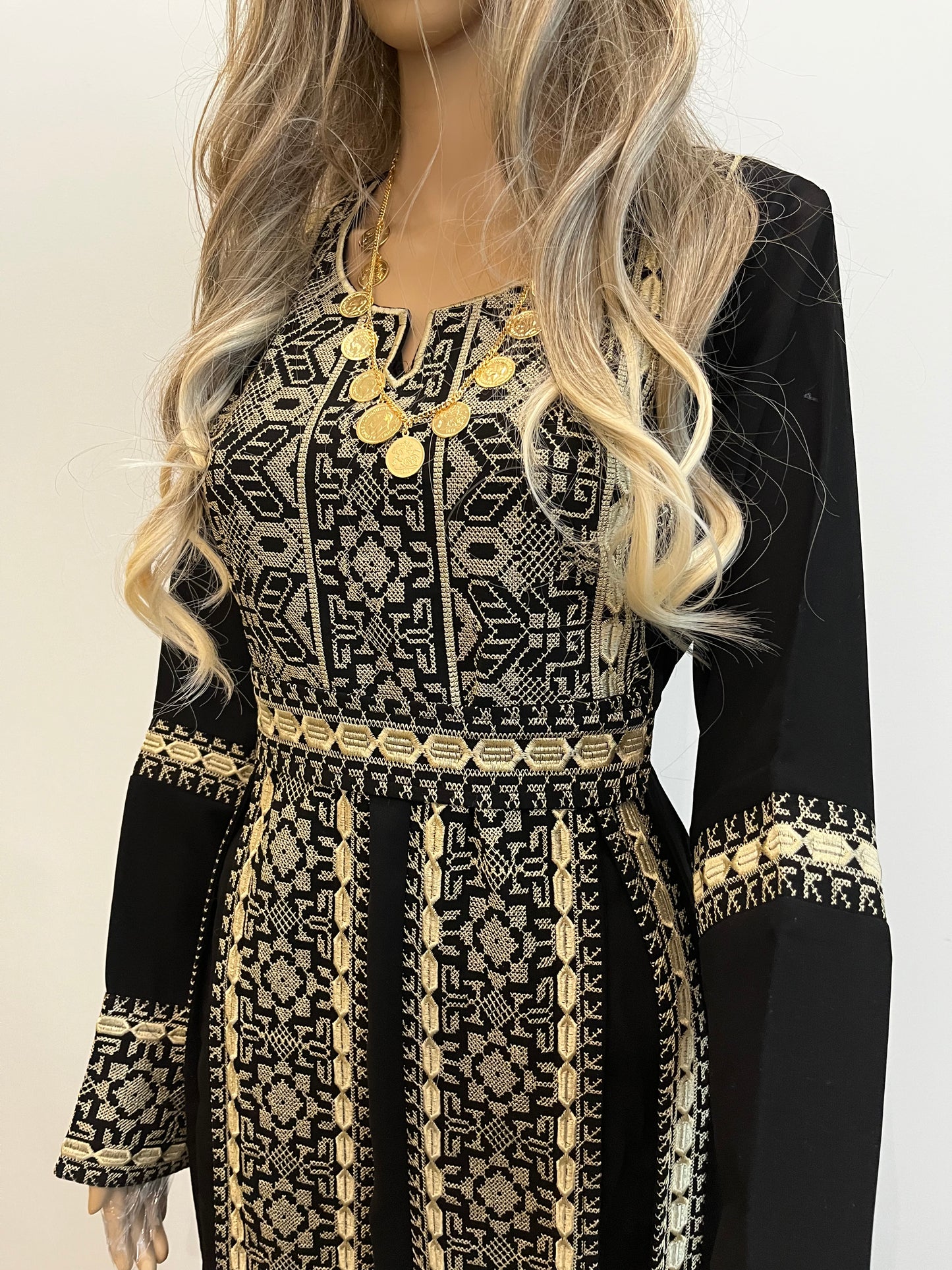 Salma Thobe Beige & Black Traditional Thobe dress (Embroidered Tatreez Palestinian Jordanian Thobe)