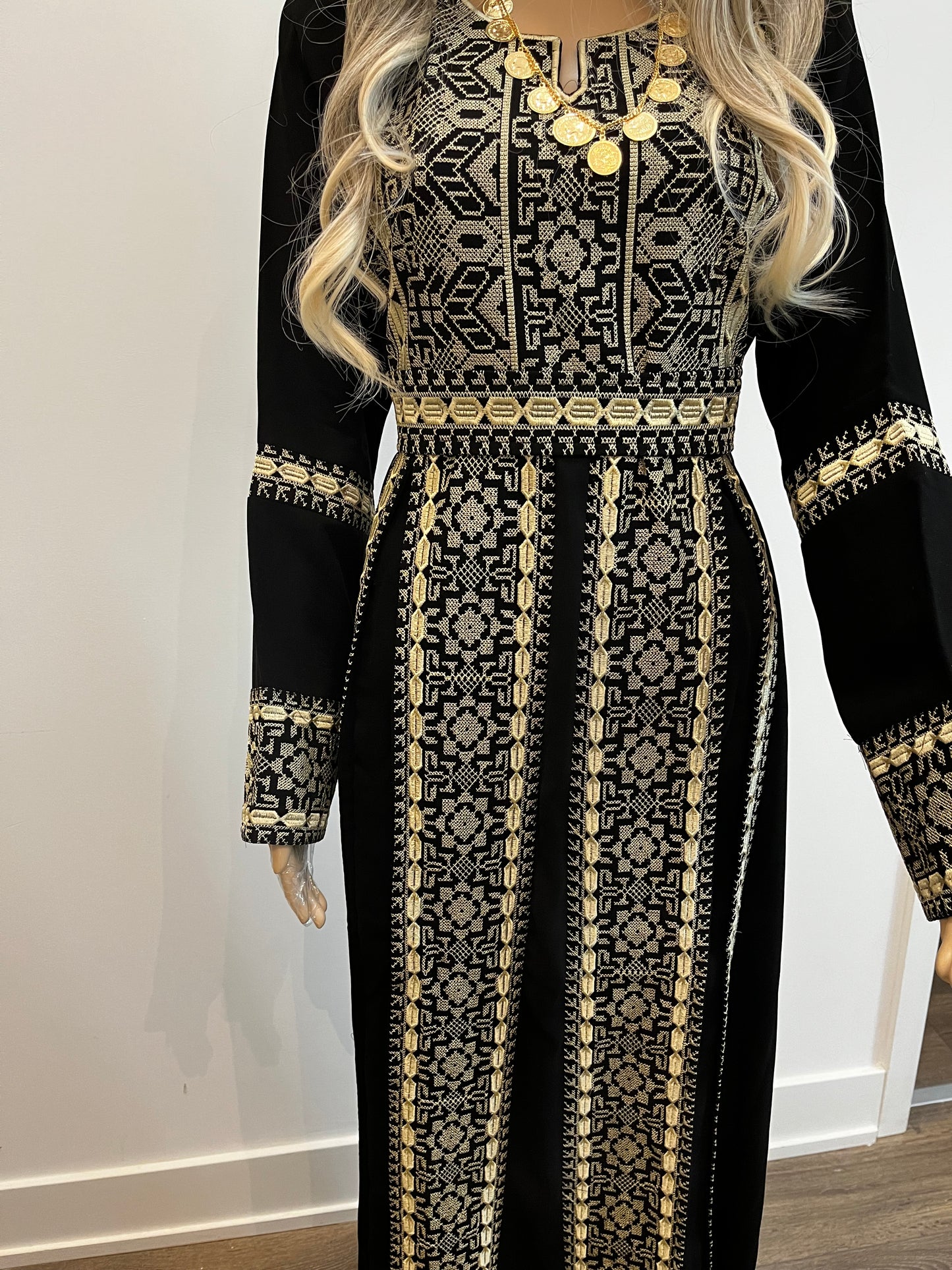 Salma Thobe Beige & Black Traditional Thobe dress (Embroidered Tatreez Palestinian Jordanian Thobe)