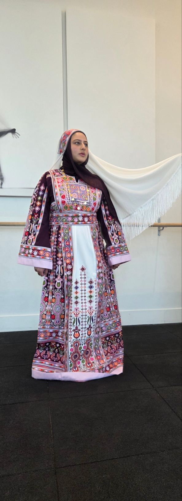 Maleka Thobe Floral Traditional Full Tatreez Back and Front Thobe With Matching head Veil
