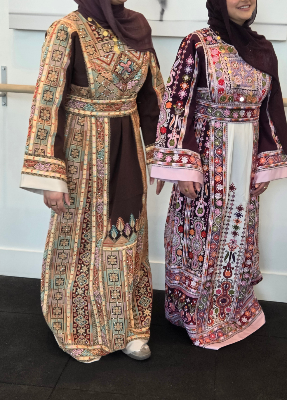 Maleka Thobe Floral Traditional Full Tatreez Back and Front Thobe With Matching head Veil