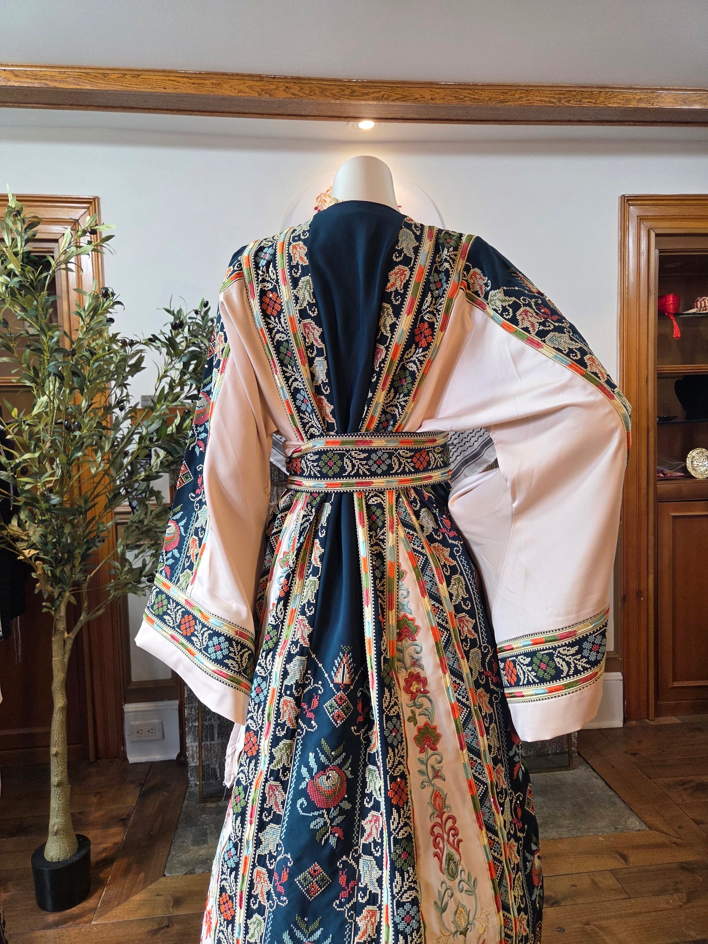 Tulip Thobe - Green Flower Traditional Full Tatreez Back and Front Palestinian Thobe
