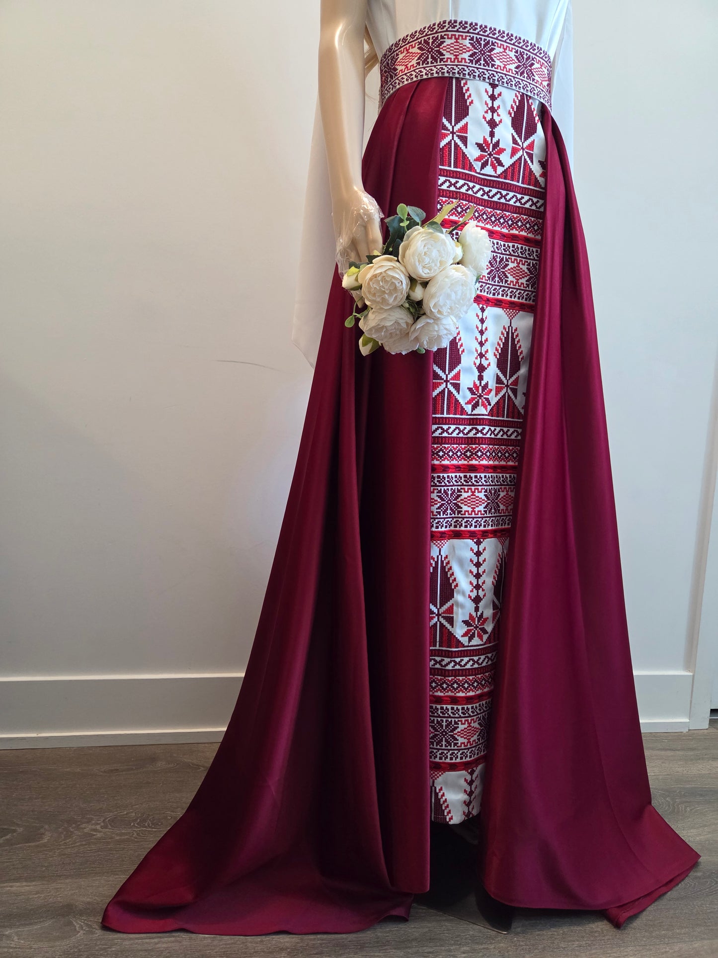 Yaffa Thobe - Blue and White Bridal sleeveless long Tail Thobe dress (Embroidered Tatreez Palestinian Jordanian Thobe)
