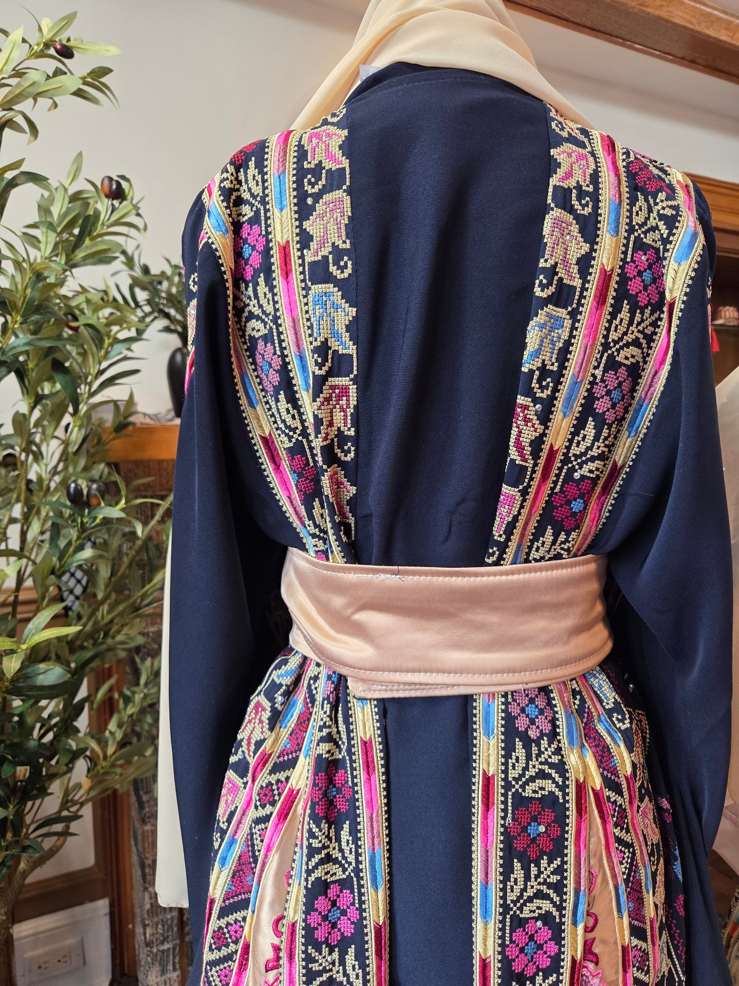 Tulip Thobe - Blue Flower Traditional Full Tatreez Back and Front Palestinian Thobe With Matching Head Veil