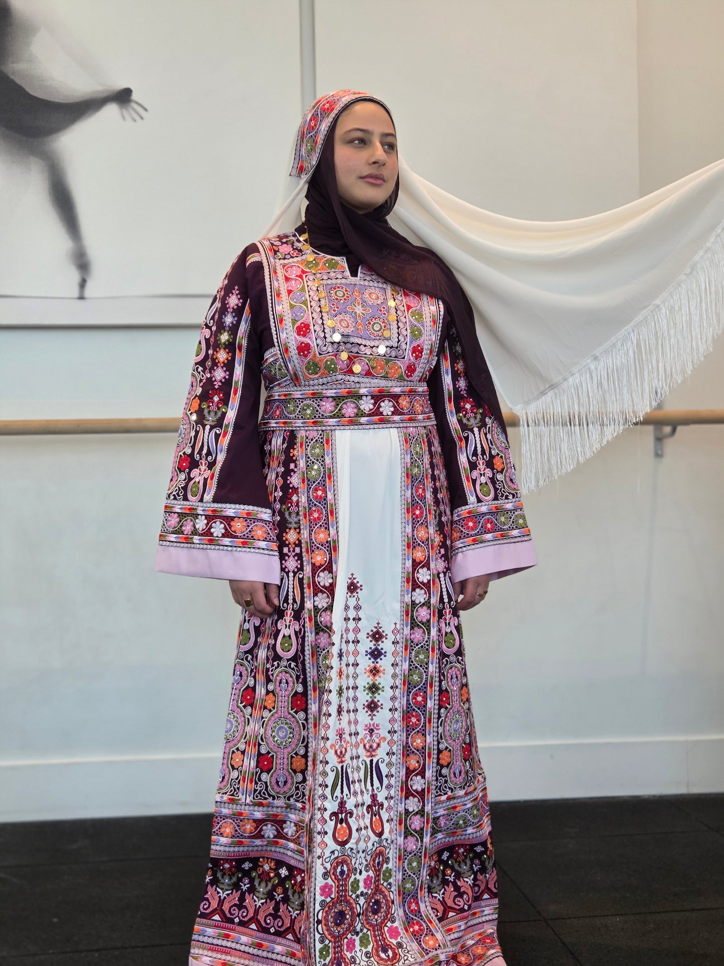 Maleka Thobe Floral Traditional Full Tatreez Back and Front Thobe With Matching head Veil