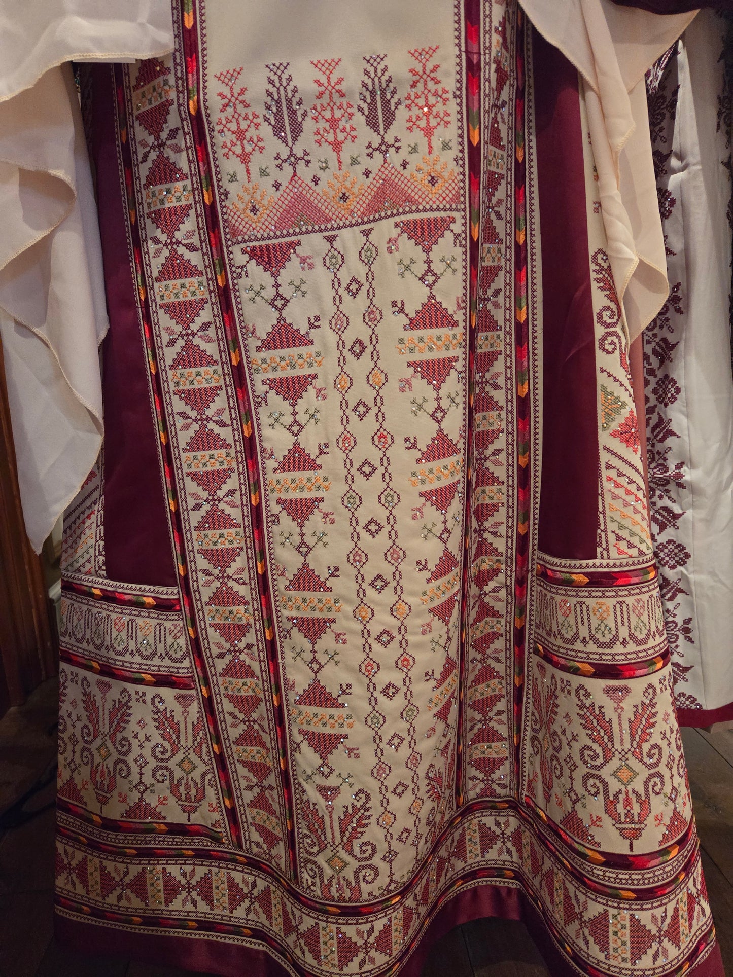 Ella Thobe Bridal Diamond Traditional Full tatreez back and front Thobe With Matching head Veil