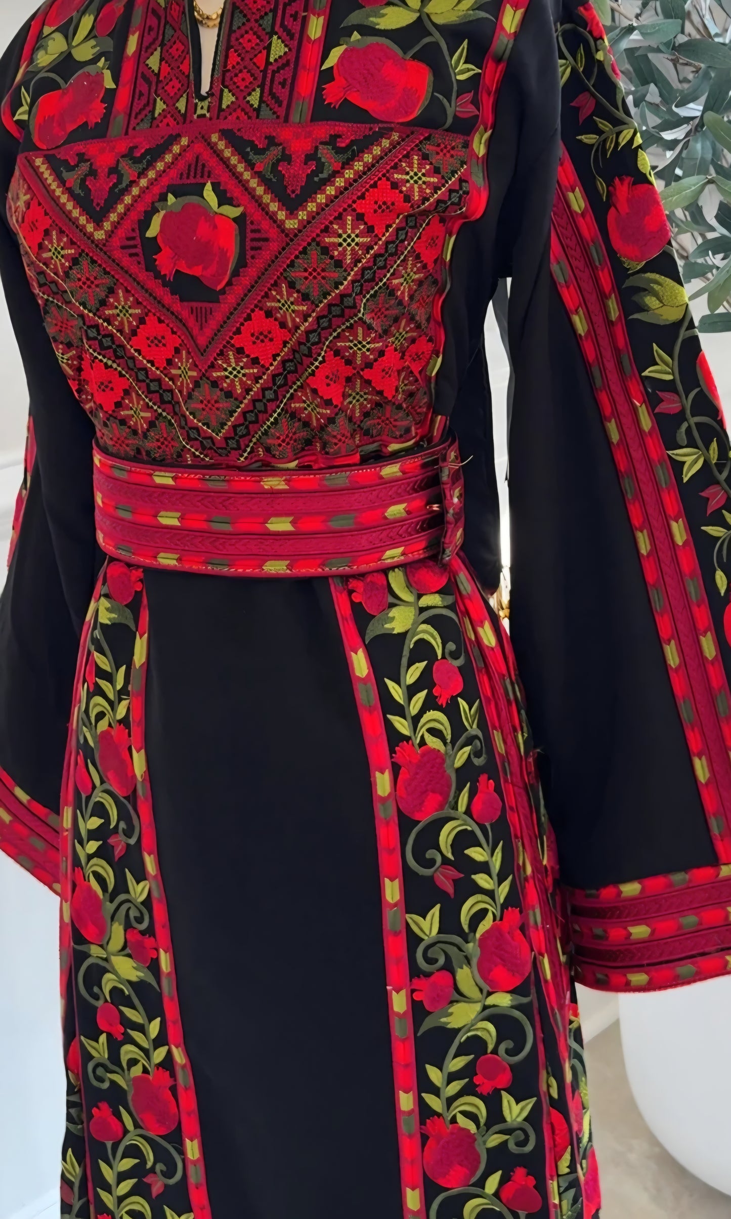 Romana Pomegranate Thobe/Dress Black and Red Traditional Full Tatreez Back and Front Thobe