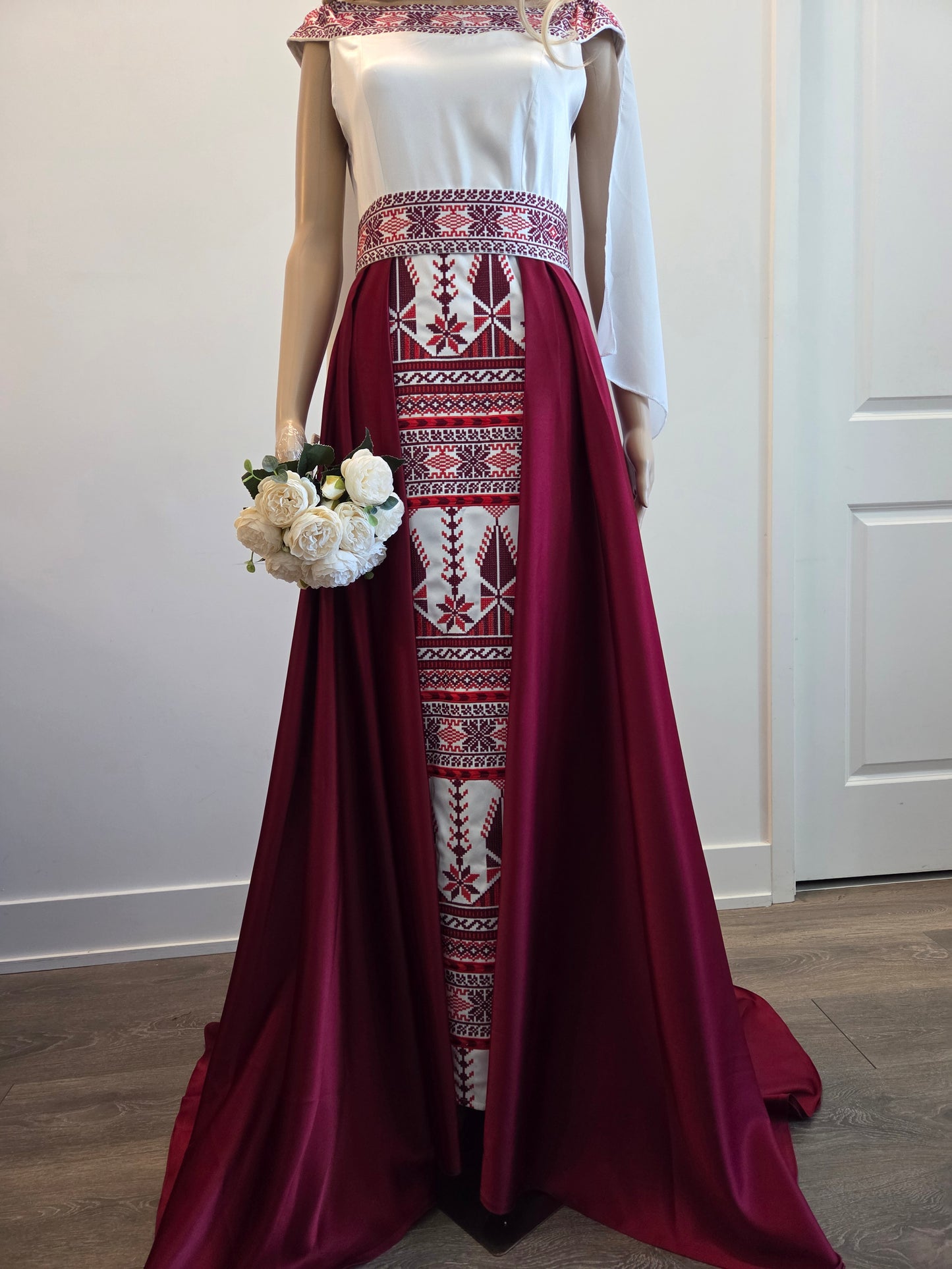 Yaffa Thobe - Blue and White Bridal sleeveless long Tail Thobe dress (Embroidered Tatreez Palestinian Jordanian Thobe)