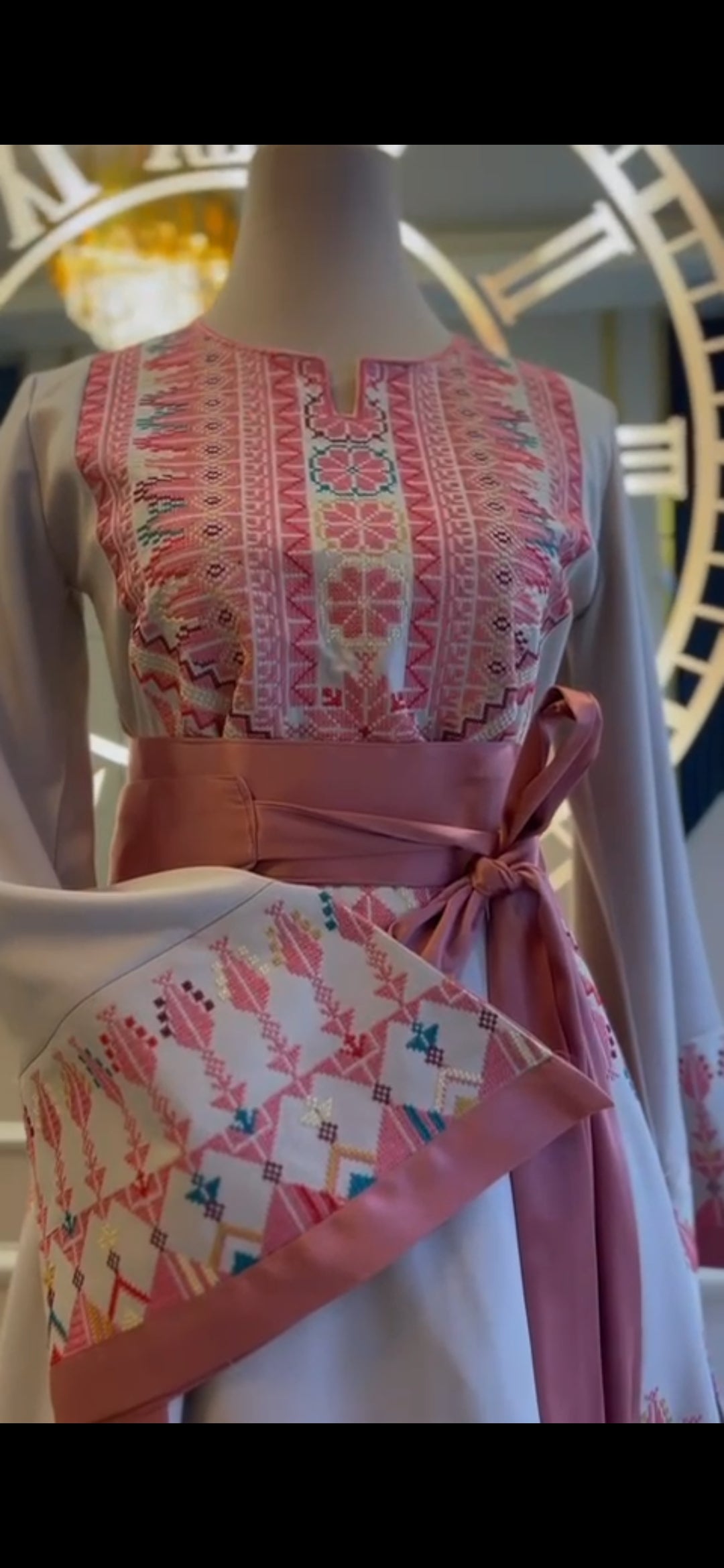 Asia Thobe Pink & Beige Modern Full tatreez & Satin back and front Thobe With Matching head Veil