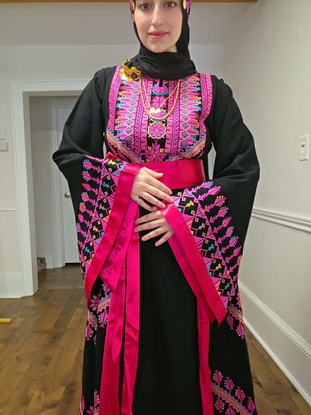 The Asia Thobe Black & Hot Pink Modern Full tatreez & Satin back and front Thobe With Matching head Veil