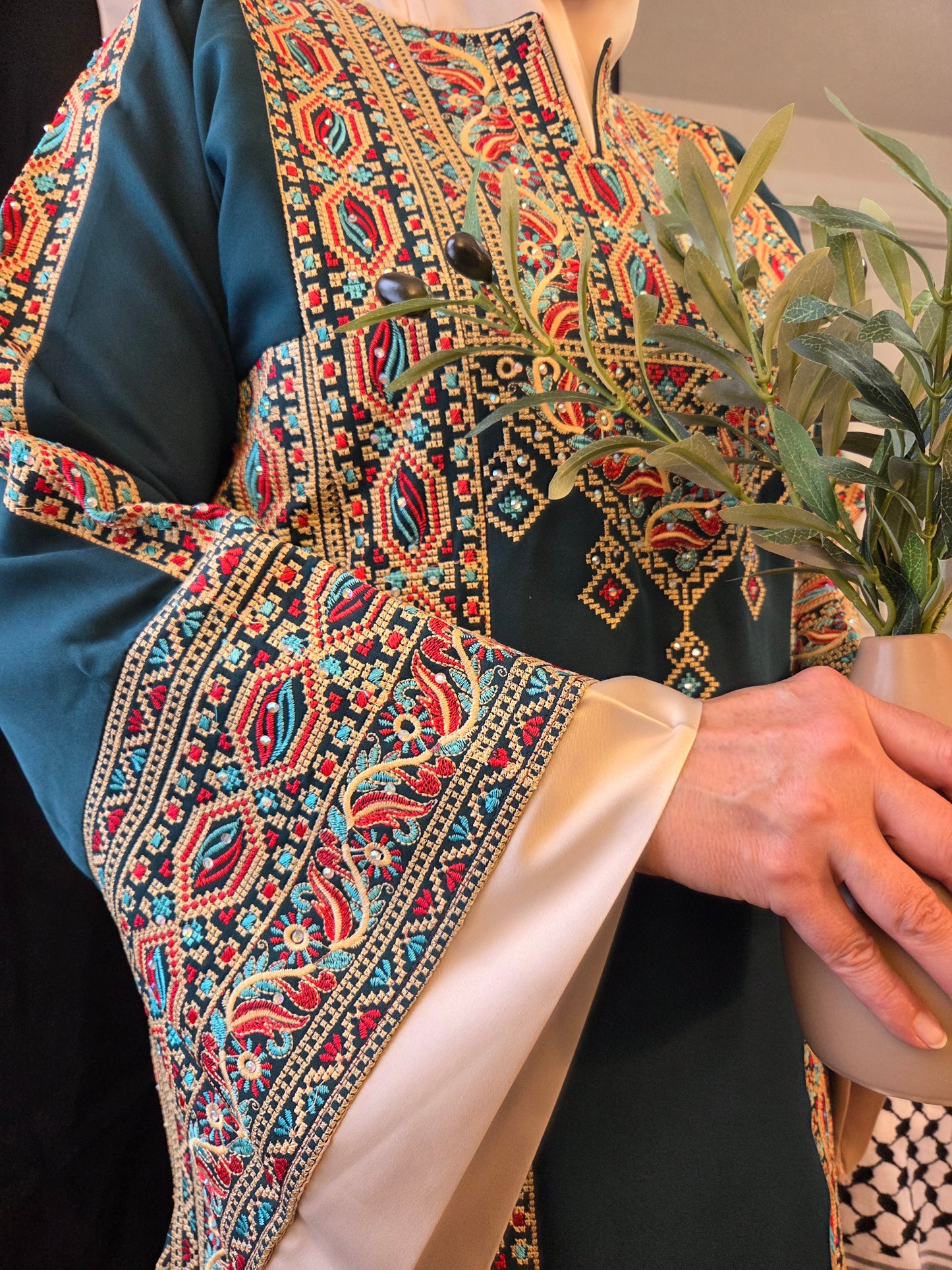 Fayrous Thobe Traditional Full Tatreez Back and Front Thobe