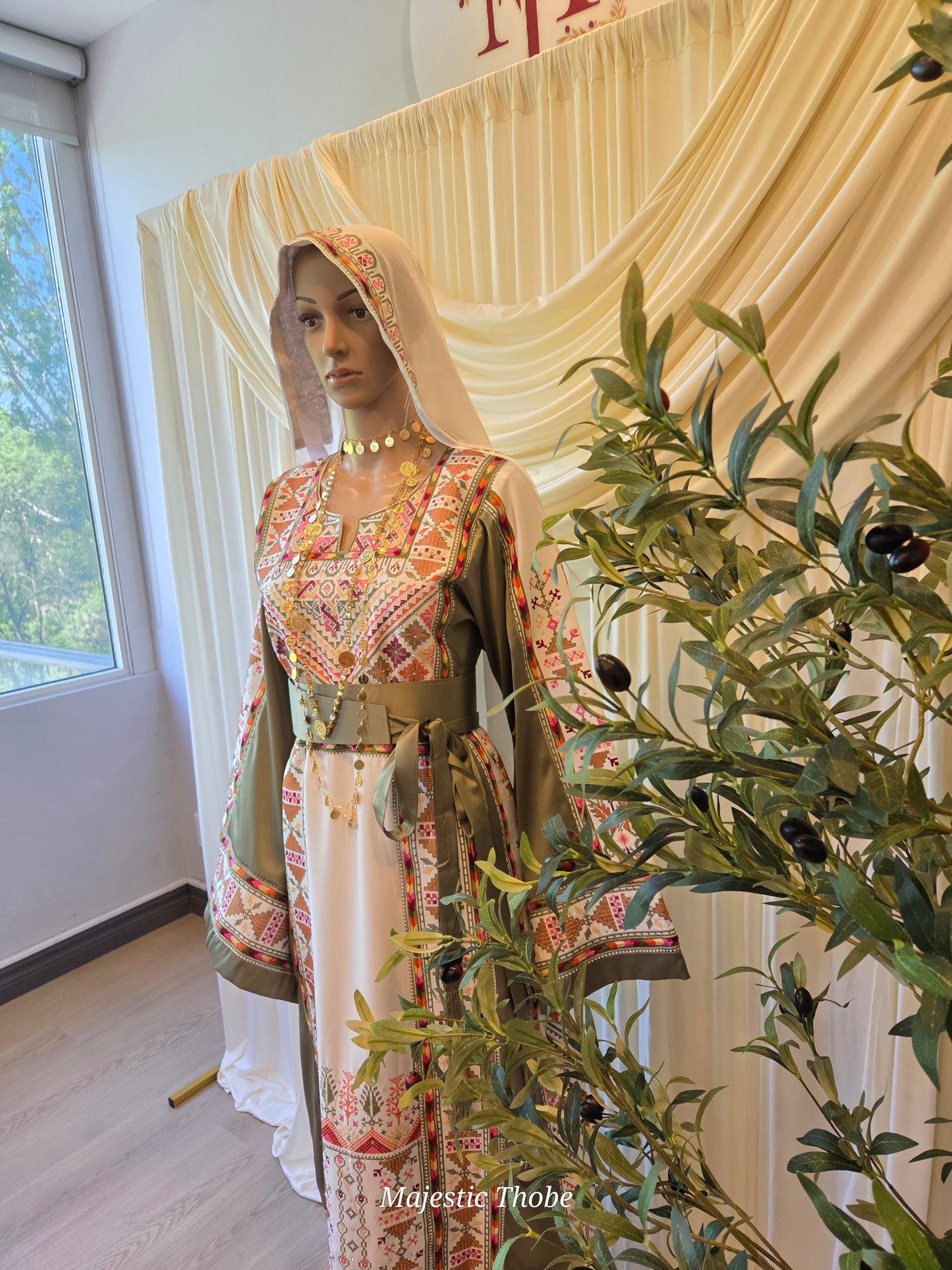 The Ella Thobe -  Green & White Diamond Traditional Full Tatreez Back and Front Thobe With Matching Head Veil