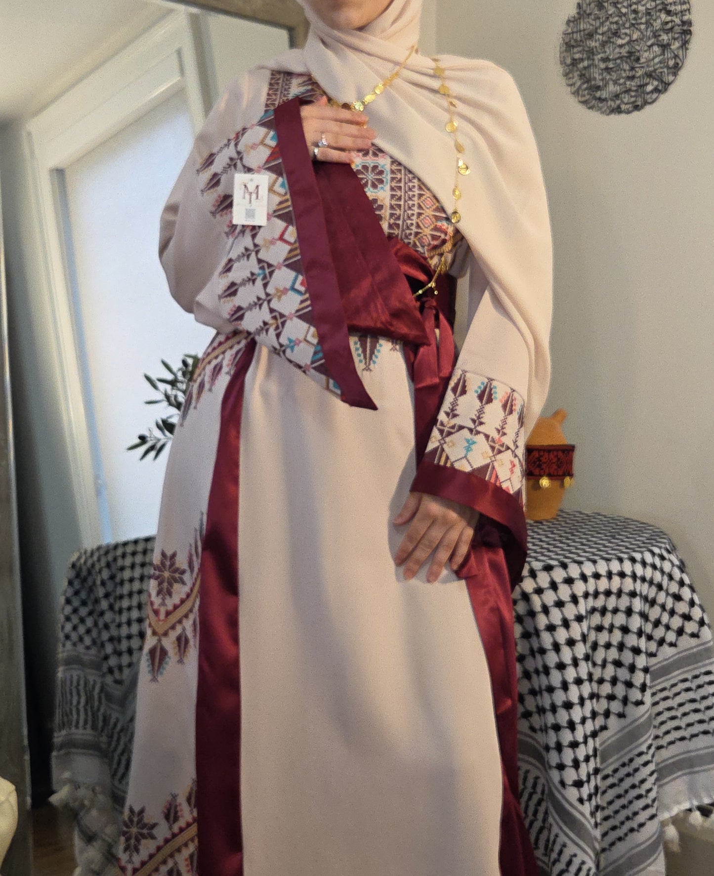 Asia Thobe Burgendy & Beige Modern Full tatreez & Satin back and front Thobe With Matching head Veil