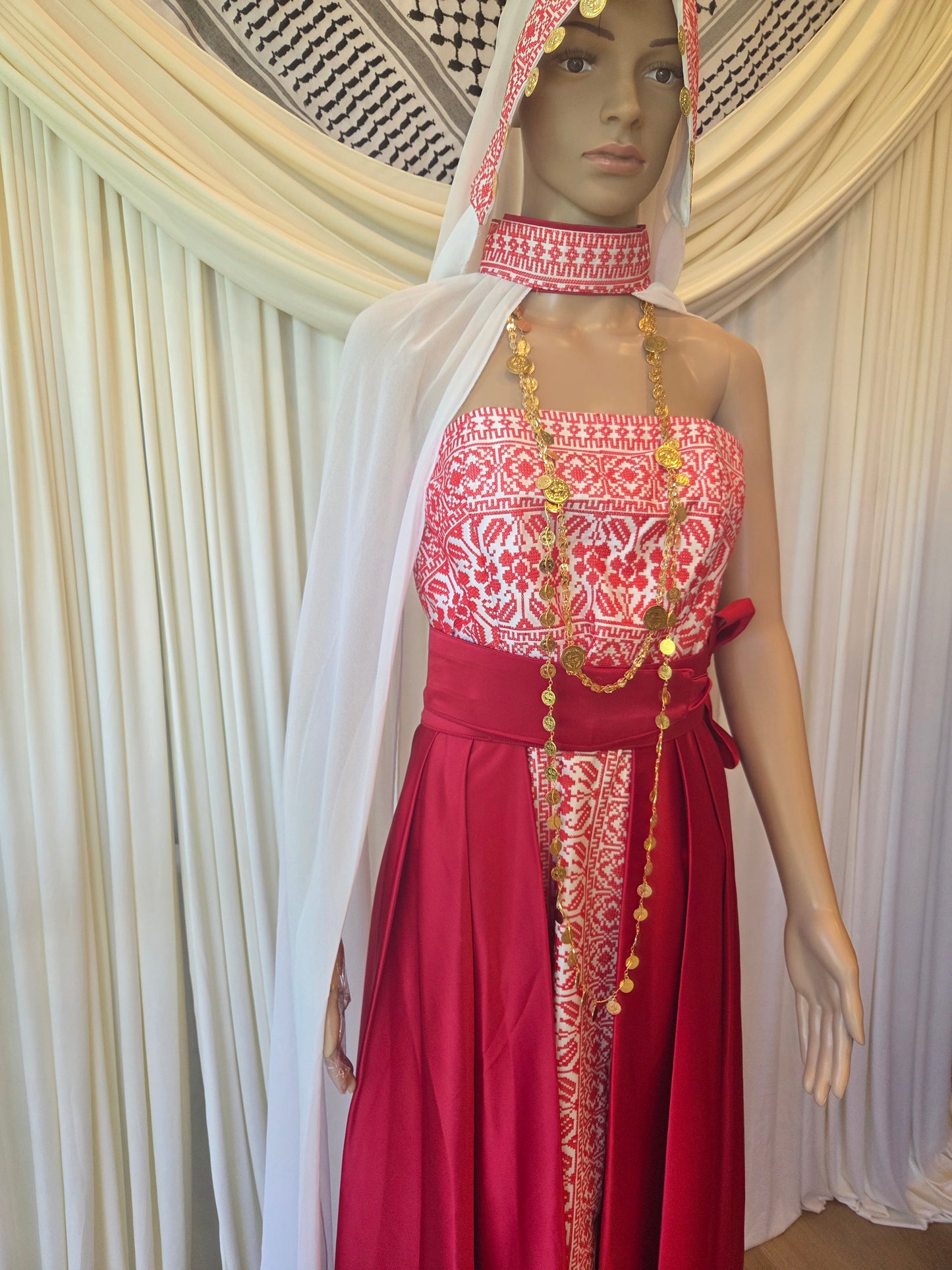Rafah - Red & White Modern Strapless Full Tatreez Thobe ( 4 Pieces)